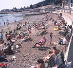 Lyme Regis Beach, Trevor Rickard via Wikimedia Commons (cropped)