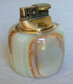 1970s onyx cigarette lighter