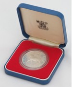 1977 crown, reverse 1977 crown, reverse
