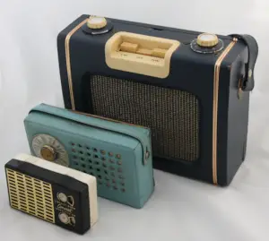 British transistor radios from the early 1960s: Every Ready Sky Leader (back), McMichael (middle), Fidelity Coronet (front) British transistor radios from the early 1960s: Every Ready Sky Leader (back), McMichael (middle), Fidelity Coronet (front)