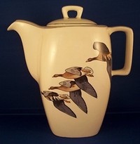 Midwinter Wild Geese coffe pot on Stylecraft shape (image: Rifleman2011)