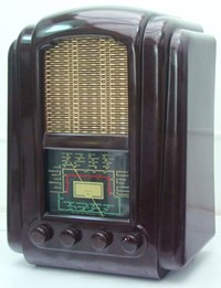 Ferranti 145, 1945, Britain's first post-war radio (Image Ray Brown)