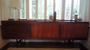 Archie Shine sideboard, 1960s (image lovelyandcompany) Archie Shine sideboard, 1960s (image lovelyandcompany)