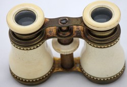 Victorian opera glasses c1880 Victorian opera glasses c1880