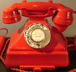 Red GPO Telephone 232 King Pyramid, 1938 (image John Lam-Foley) Red GPO Telephone 232 King Pyramid, 1938 (image John Lam-Foley)