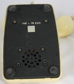 706 telephone base, showing the numbers