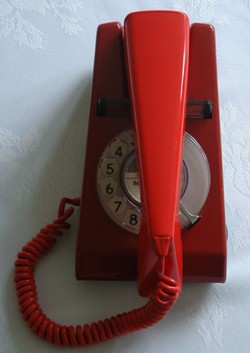 Red trimphone (Phoenixphone 1982)